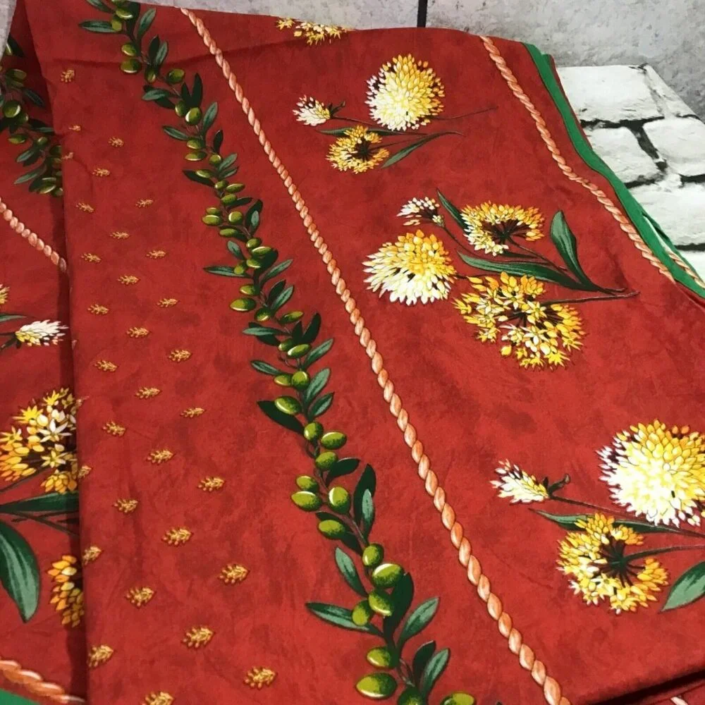 Vintage Tablecloth Red Green W/ Floral Print‎ Dandelion Fluffs 84” X 54”